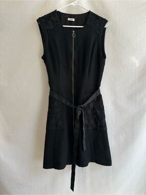 MARCS Black Fit & Flare Lace Dress Size 12 Sleeveless Black Zip-Front Dress Belt